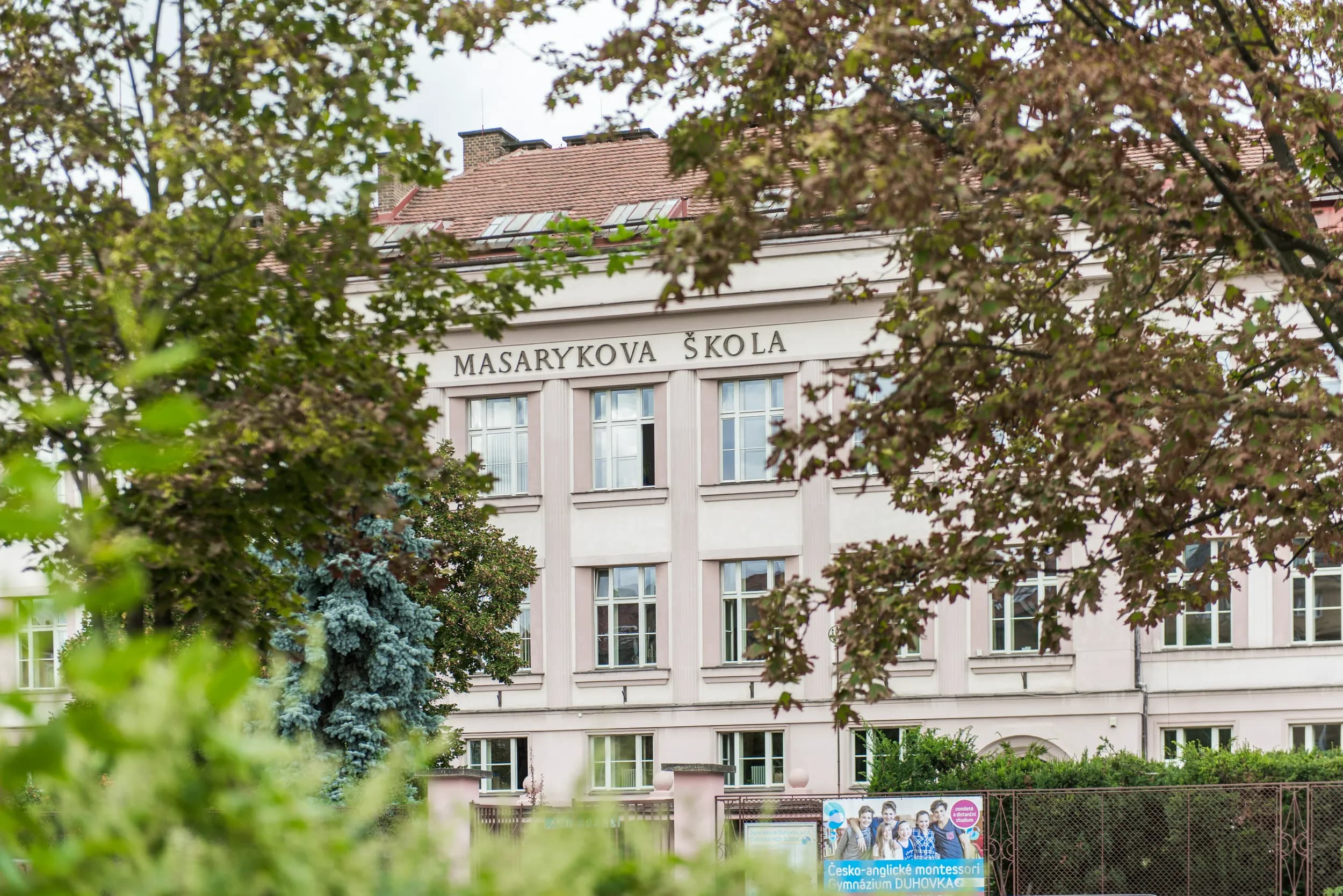 Duhovka High School